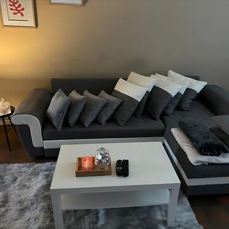 Station 64 A1 Bruxelles-charleroi-airport Holiday home *